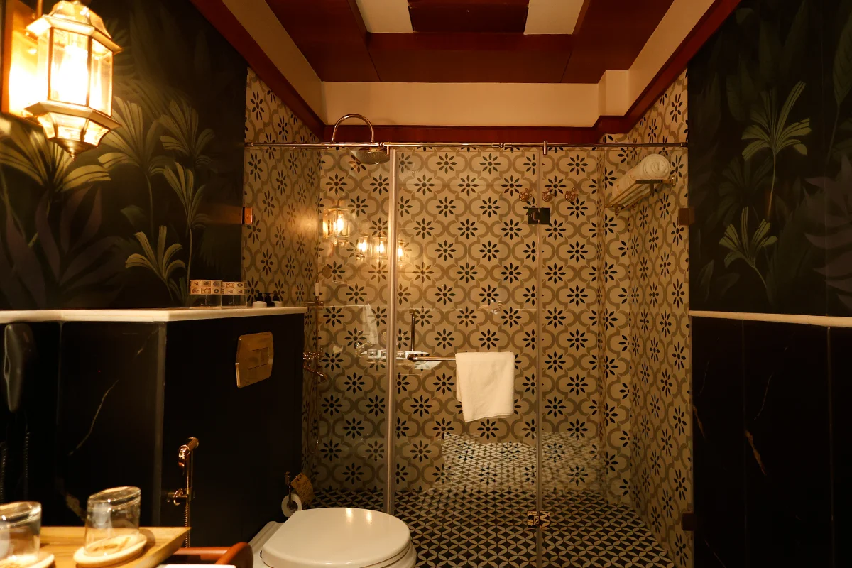 MAHARAJA SUITE ROOM 4